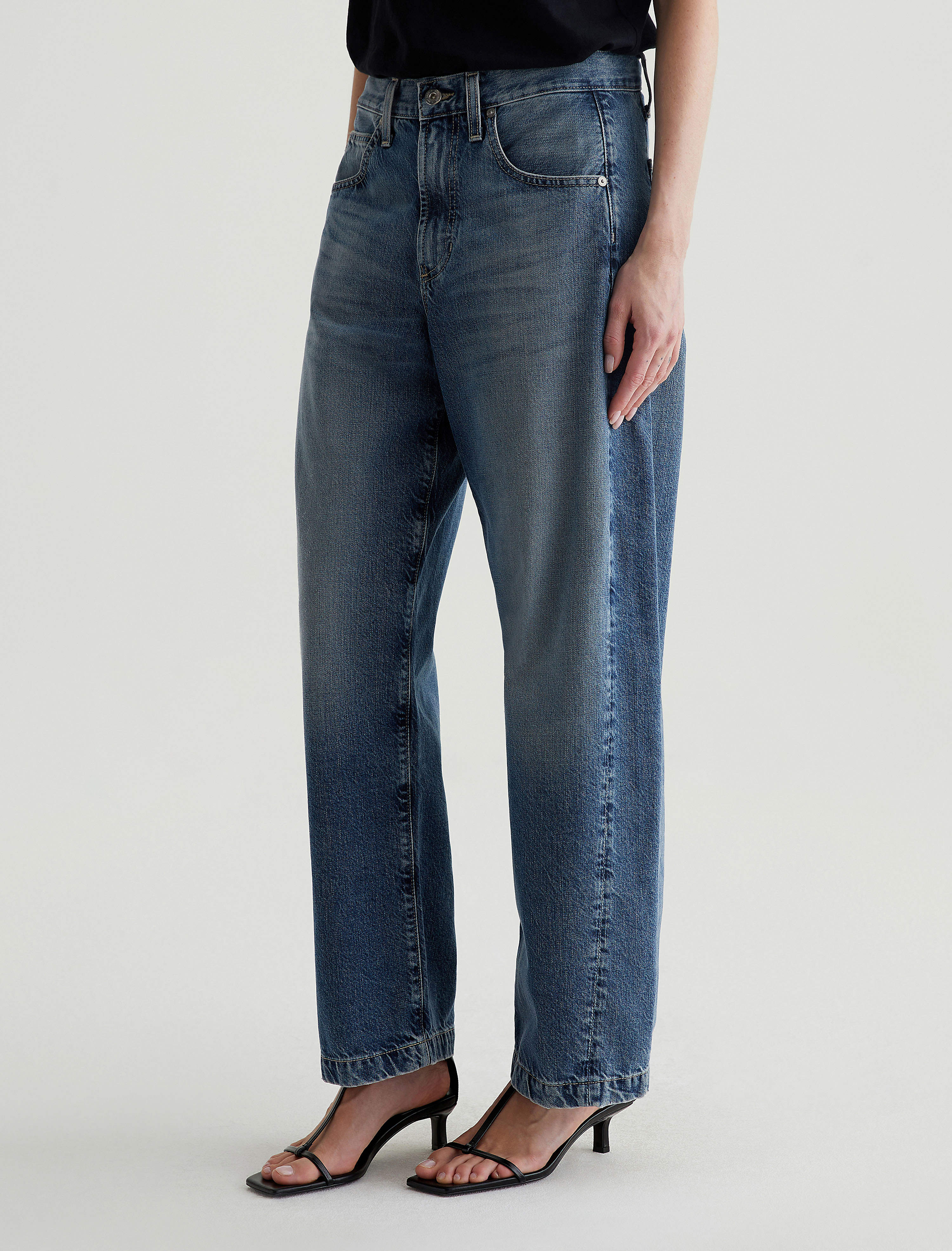 AG　TAMBOURINE　W88cm　ストレートレッグデニム　明青　USA製 Women Hattie Bari at AG Jeans Official Store