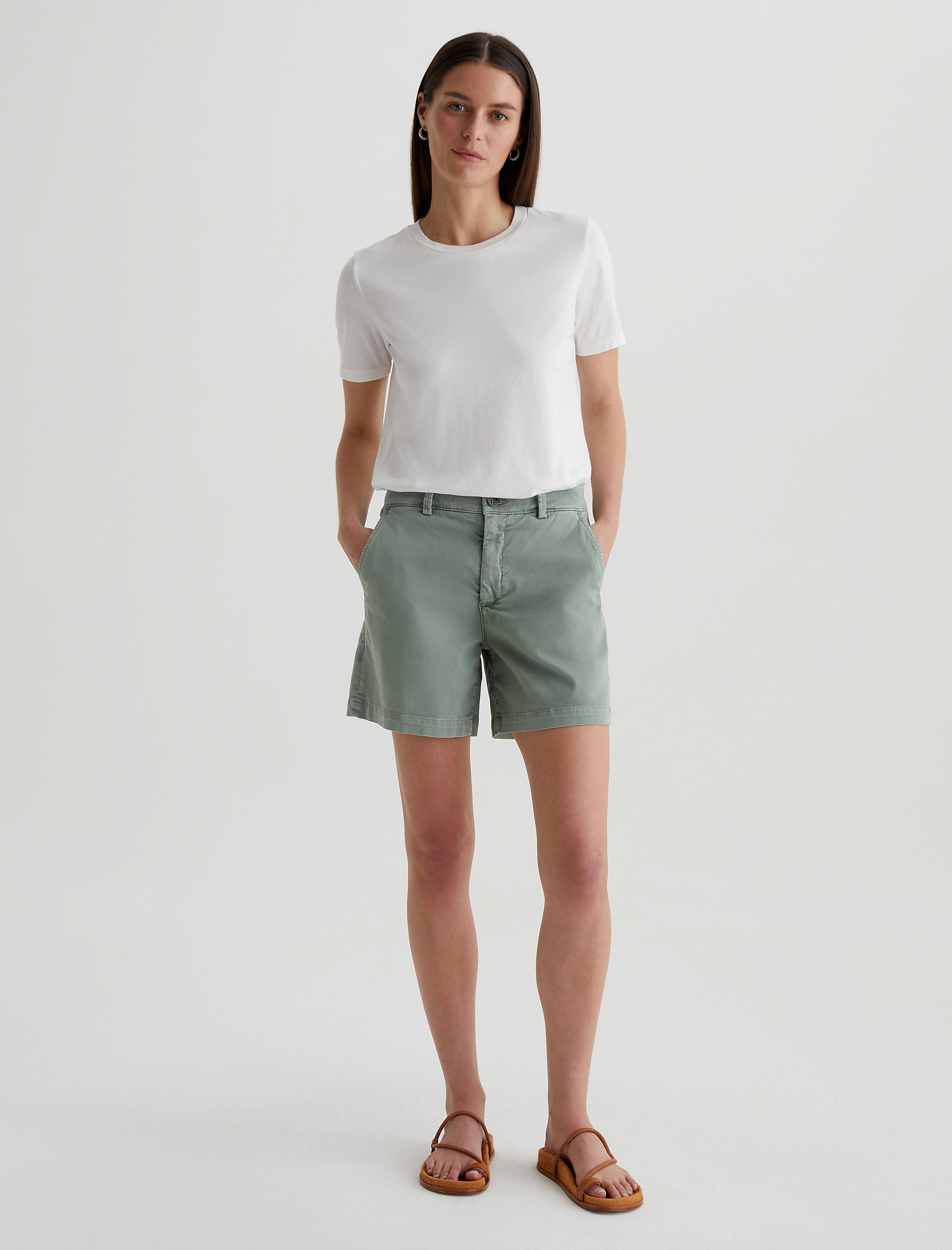 (取寄) AGジーンズ レディース ジュード ミッド ライズ チノ ショーツ AG Jeans women Jude Mid Rise Chino Shorts Powder Women Jude Short Sulfur Matcha Latte at AG Jeans Official Store