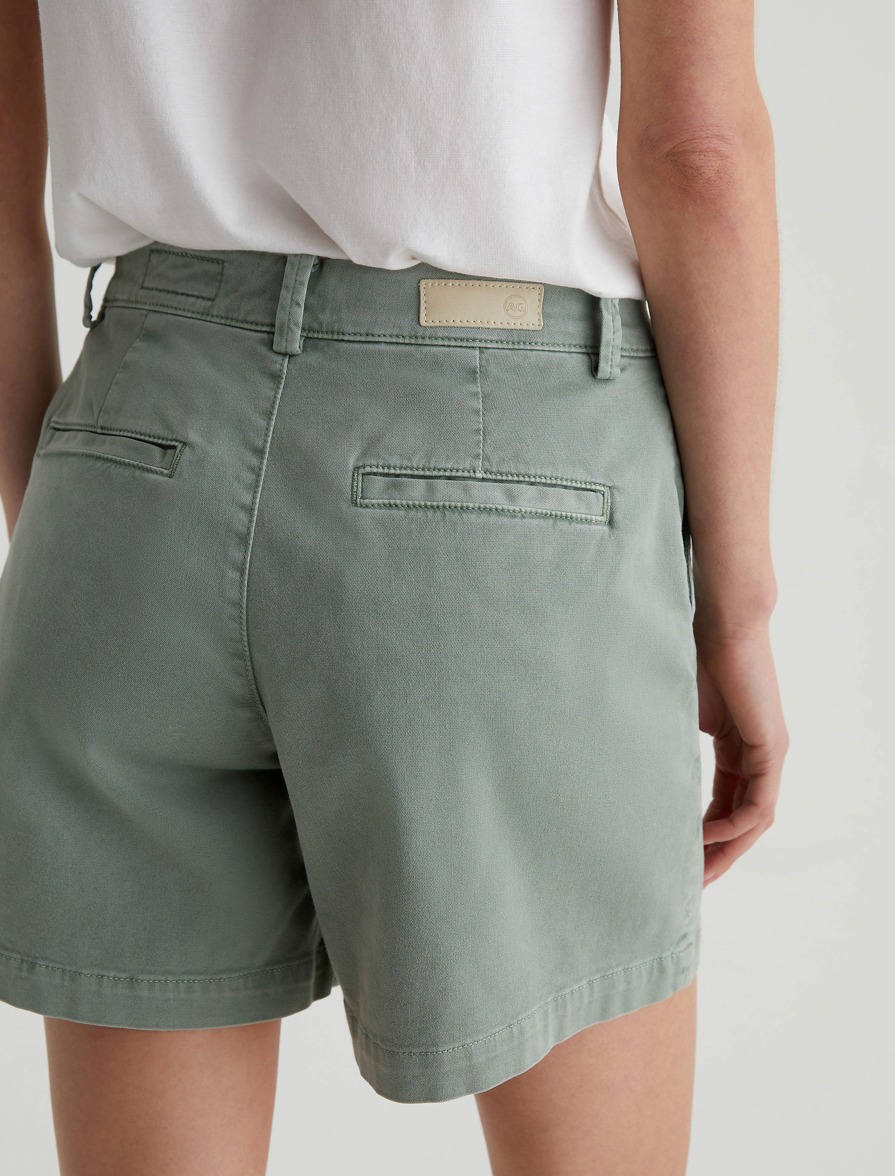 Women Jude Short Sulfur Matcha Latte at AG Jeans Official Store